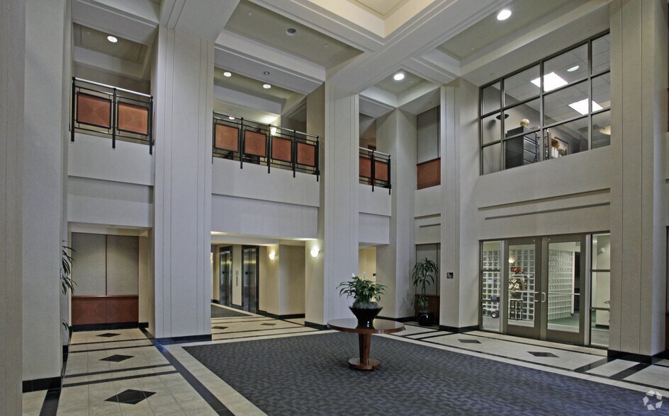 21 Enterprise Pky, Hampton, VA for sale - Lobby - Image 1 of 1