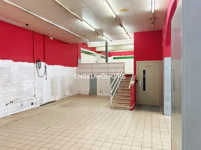 Retail in Tarragona, Tarragona for lease Interior Photo- Image 1 of 2