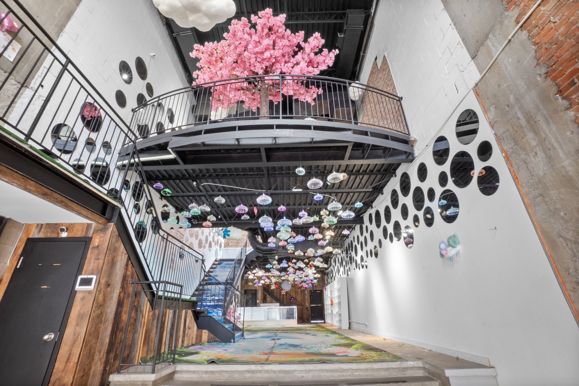 4271-4275 Rue Saint-Denis, Montréal, QC for lease Interior Photo- Image 1 of 11