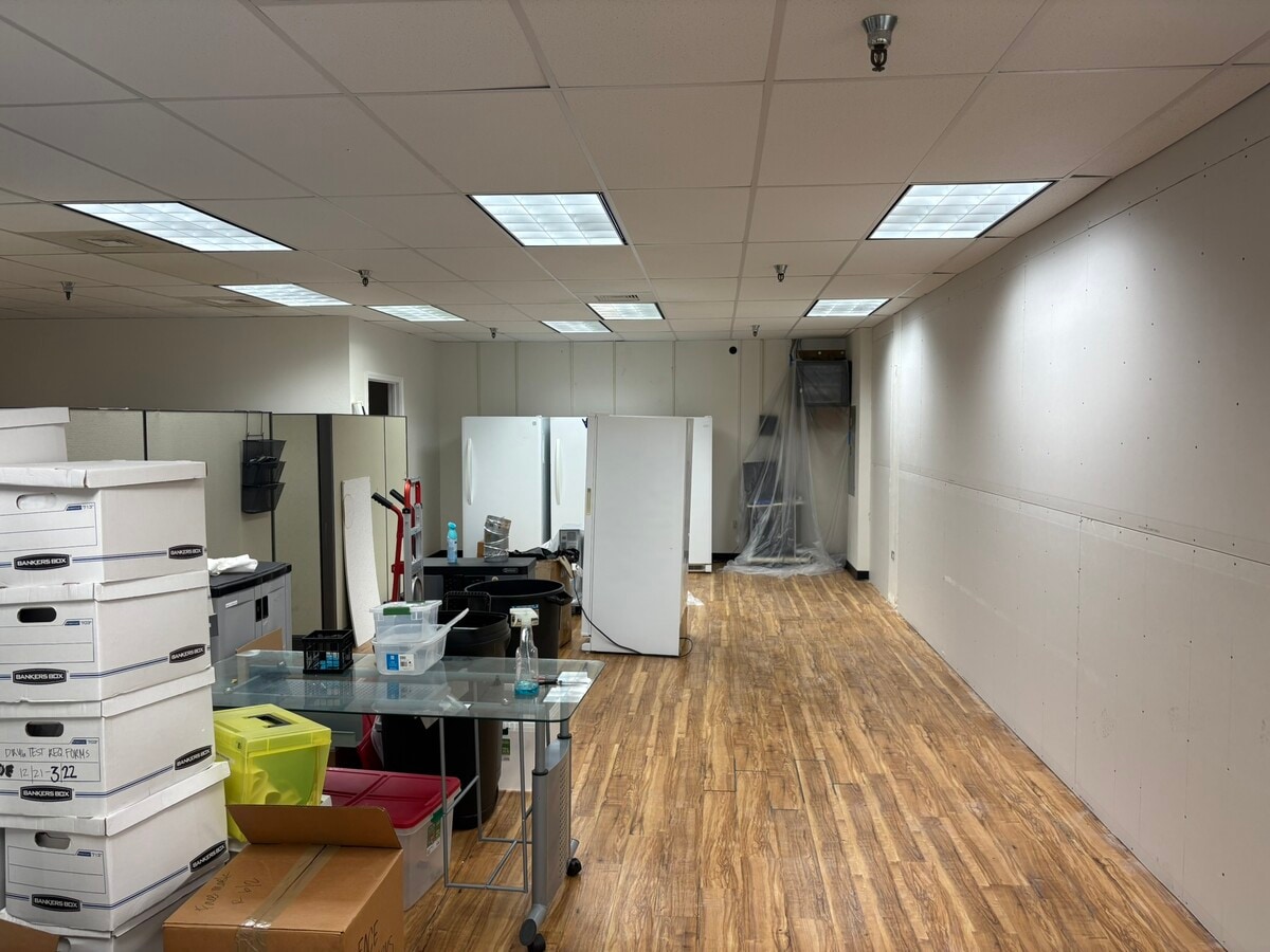 400 Hobron Ln, Honolulu, HI 96815 - Unit V2A - - Interior Photo - Image 1 of 6