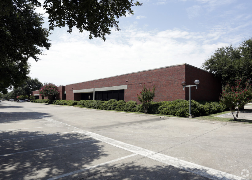 1601 N Glenville Dr, Richardson, TX for lease - Building Photo - Image 1 of 9