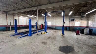 894 E Little Creek Rd, Norfolk, VA for lease Interior Photo- Image 1 of 11