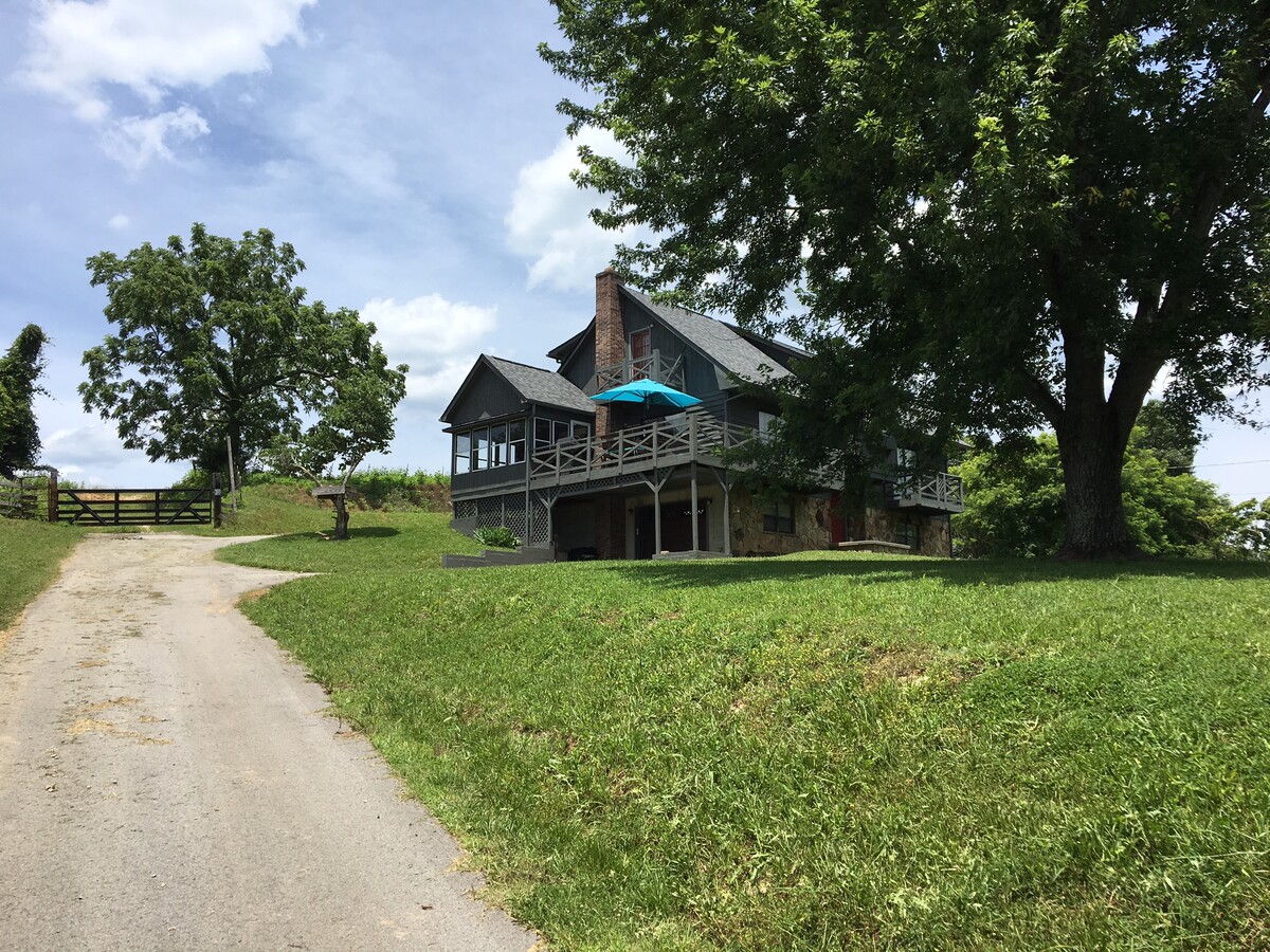 1658 Pinecrest Rd, Jacksboro, TN 37757 LAKE NORRIS MOUNTAIN HOME