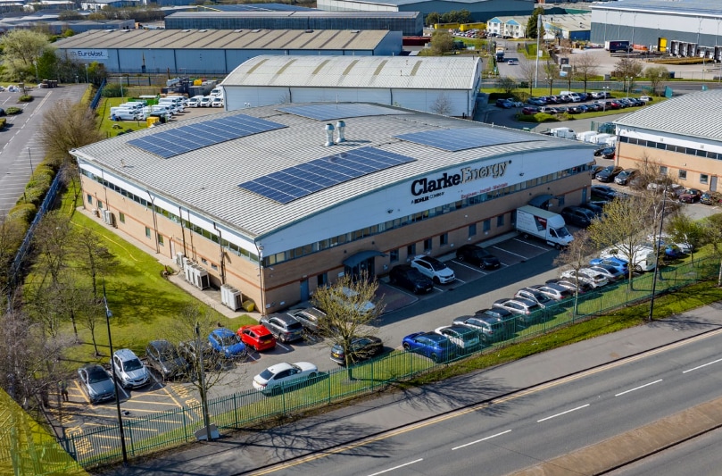 Multi-Let Industrial Investment portfolio of 3 properties for sale on LoopNet.com - Building Photo - Image 3 of 7