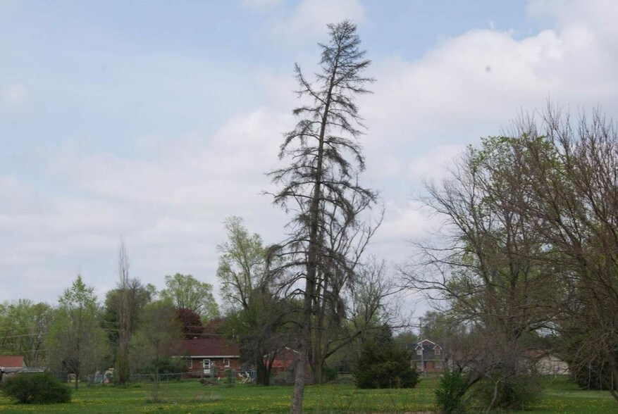 5168 McCurry Rd, Roscoe, IL 61073