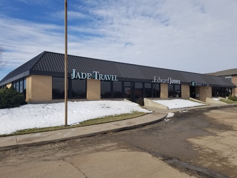 2655 SW Wanamaker Rd, Topeka, KS for sale - Building Photo - Image 1 of 1