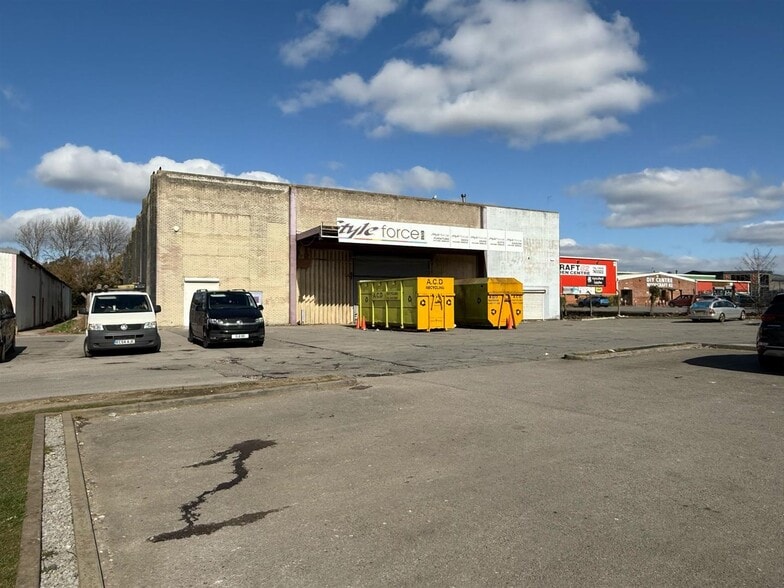 11 Village Farm Industrial Estate, Pyle for lease - Building Photo - Image 2 of 5
