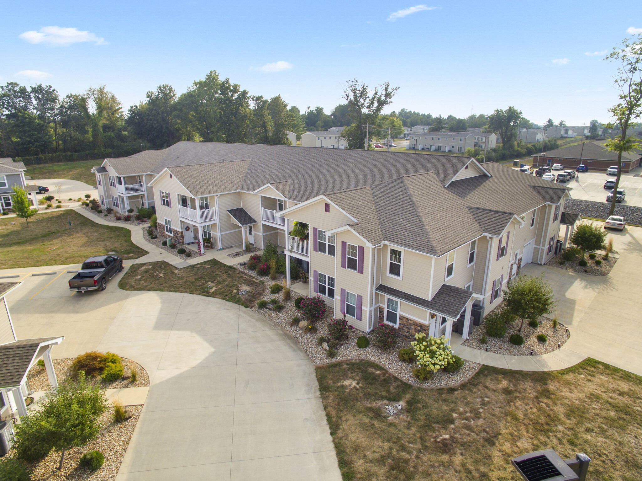 3415-4001 S Water Tower Pl, Mount Vernon, IL for sale Primary Photo- Image 1 of 1