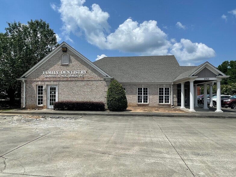 5750 Bentley Way, Trussville, AL 35173