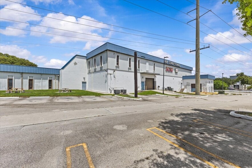 1500 NW High Ridge Rd, Boynton Beach, FL for sale - Building Photo - Image 1 of 9