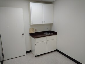 500 S University Ave, Little Rock, AR for lease Interior Photo- Image 2 of 4