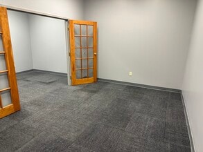 42 E High St, East Hampton, CT for lease Interior Photo- Image 2 of 6