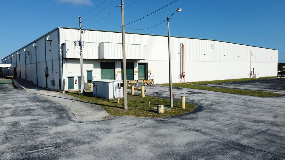 1301 N 34th St, Saint Petersburg, FL for lease - Building Photo - Image 3 of 11