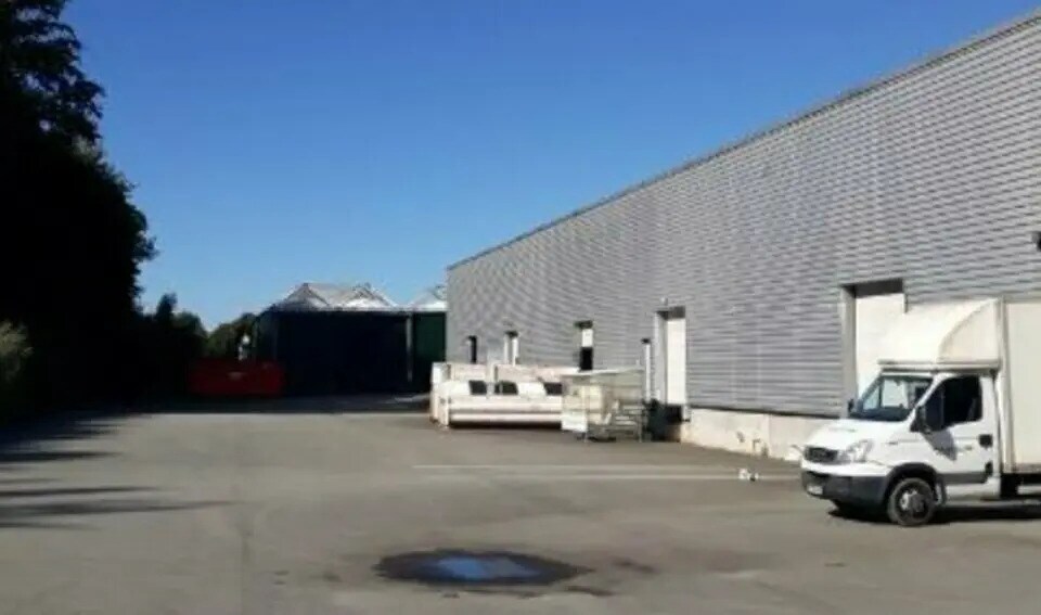 Flex in Étupes for lease - Building Photo - Image 2 of 4