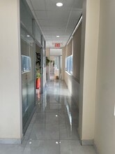 75 Onderdonk Ave, Maspeth, NY for sale Interior Photo- Image 1 of 27