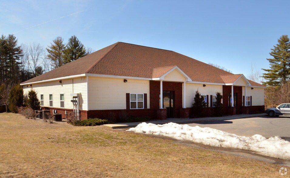 184 Edie Rd, Saratoga Springs, NY for sale - Primary Photo - Image 1 of 1