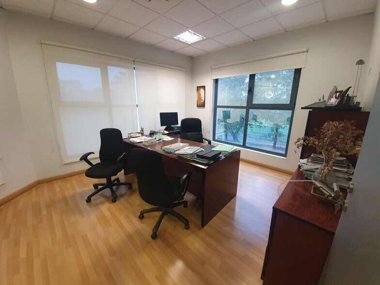 Industrial in SEVILLA for sale - Building Photo - Image 1 of 33