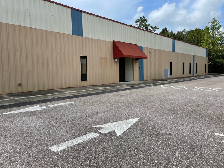 400 Commerce Center Dr, Brunswick, GA for sale - Primary Photo - Image 1 of 1