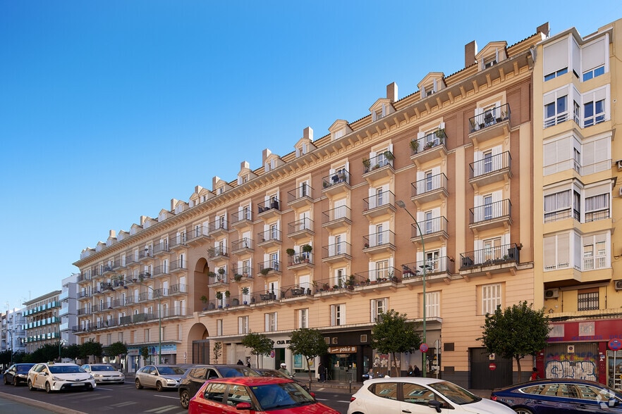 Calle CARRETERA DE CARMONA, 6, Sevilla, Sevilla for lease - Building Photo - Image 2 of 2