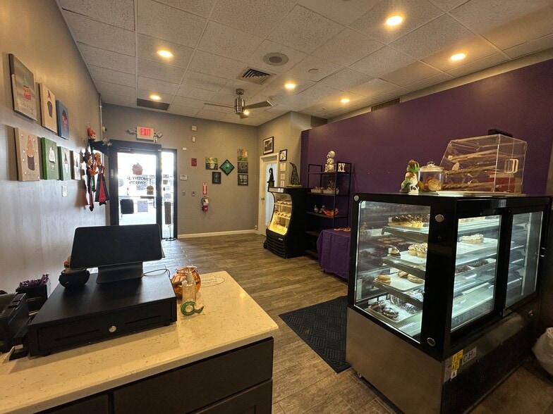 97-103 Elm St, Millbury, MA for lease - Building Photo - Image 2 of 10