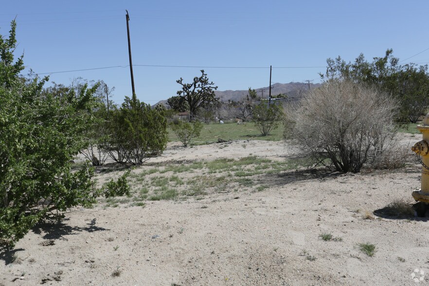 7243 Mohawk Trl, Yucca Valley, CA 92284