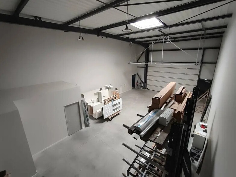 Flex in Vaulx-Milieu for sale - Interior Photo - Image 3 of 8