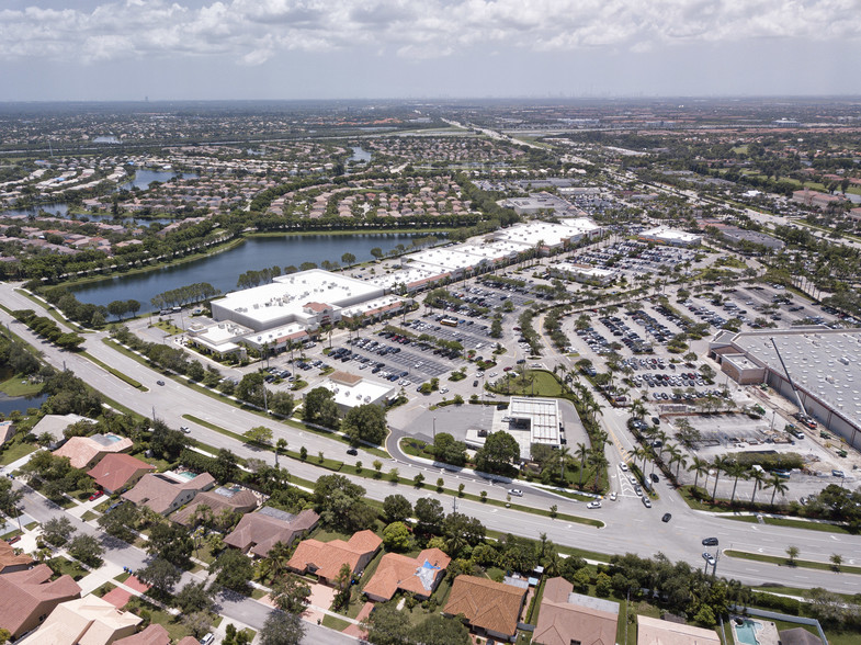 15801-15999 Pines Blvd, Pembroke Pines, FL for lease - Aerial - Image 3 of 29