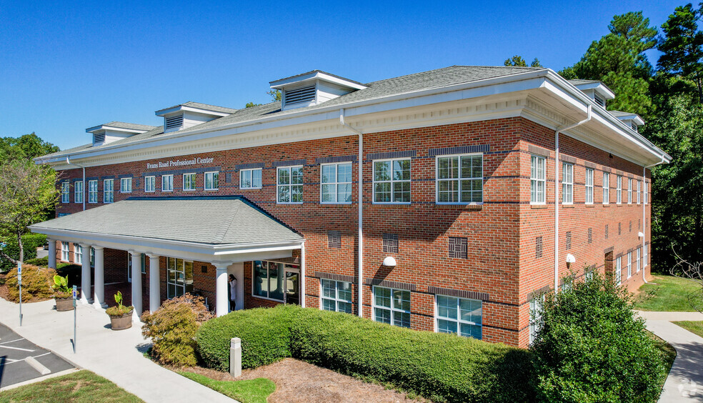 1616 Evans Rd, Cary, NC for lease - Building Photo - Image 1 of 7