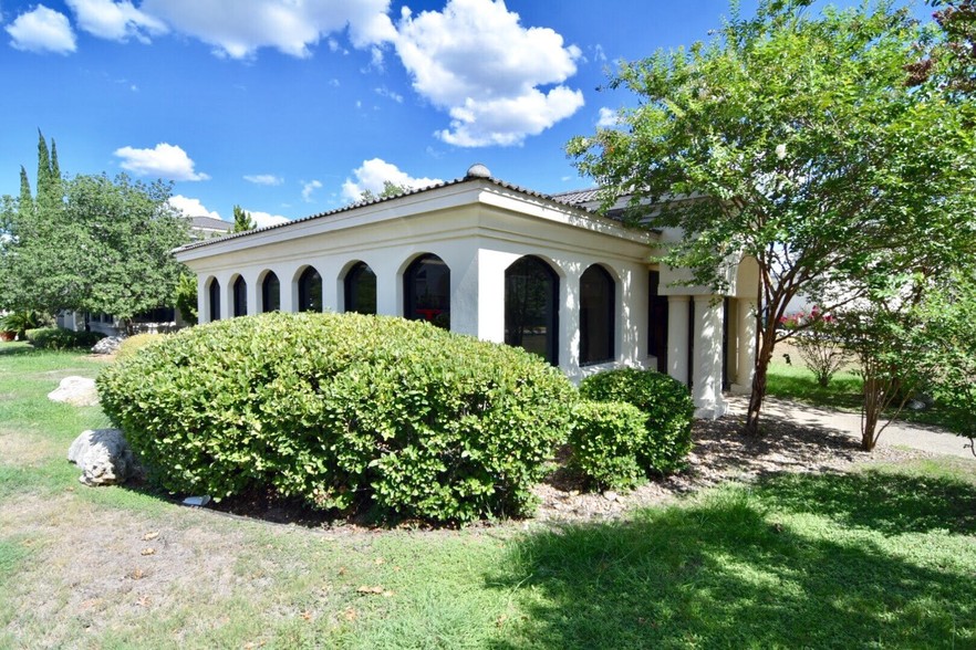 18830-18880 Stone Oak Pky, San Antonio, TX for sale - Building Photo - Image 1 of 1