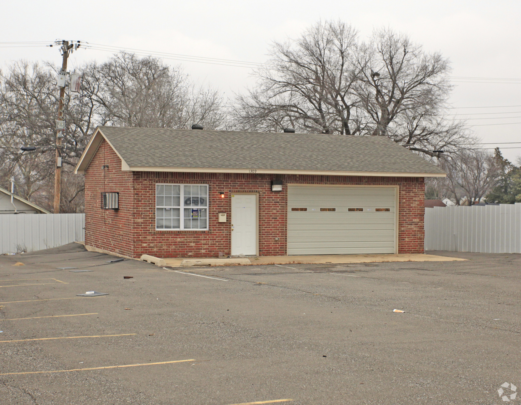 1309 SW 29th St, Oklahoma City, OK for lease Primary Photo- Image 1 of 3