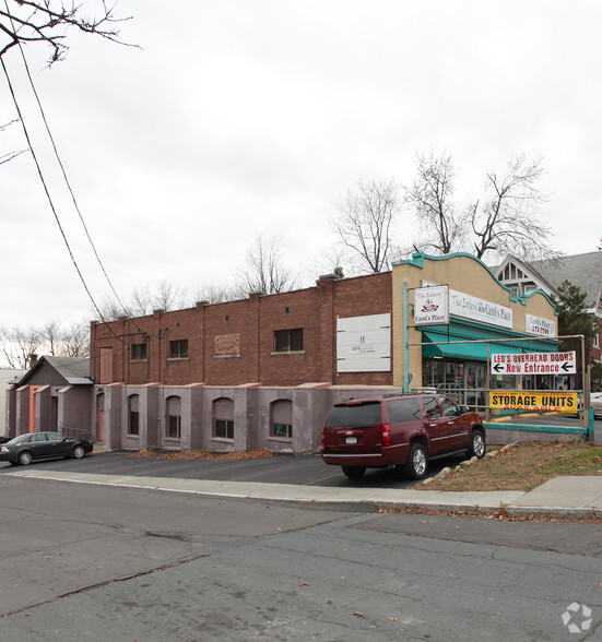 540-534 Pawling Ave, Troy, NY for lease - Primary Photo - Image 1 of 47