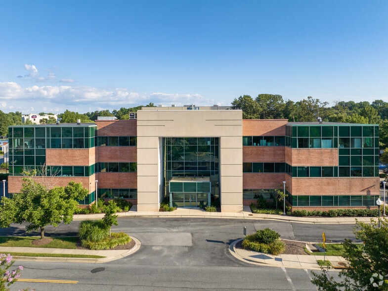 130 Admiral Cochrane Dr, Annapolis, MD for sale - Building Photo - Image 3 of 7