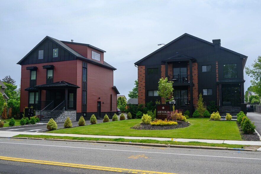 92 Arnold Ave, West Babylon, NY for sale - Building Photo - Image 3 of 35