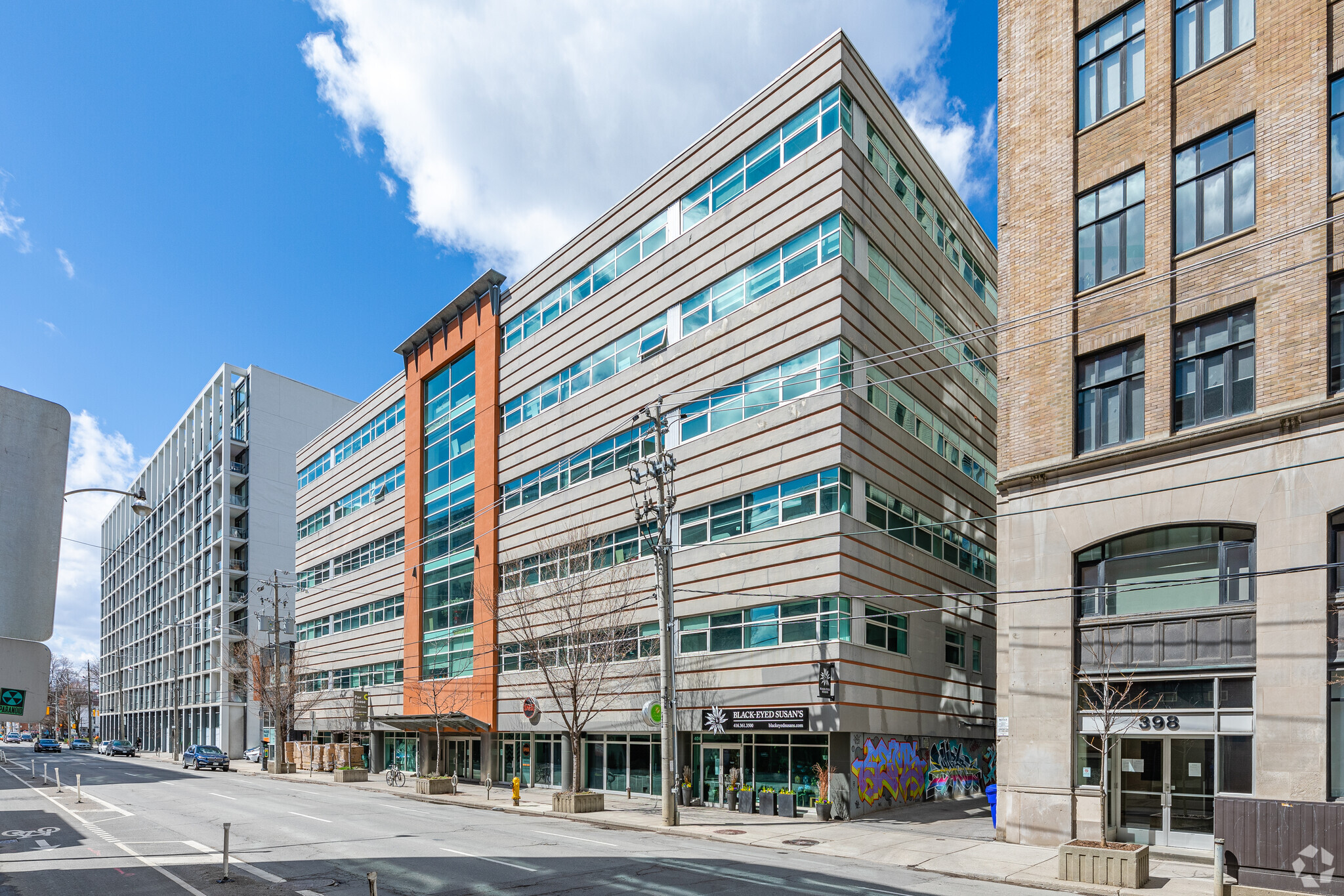 410 Adelaide St W, Toronto, ON for lease Building Photo- Image 1 of 4