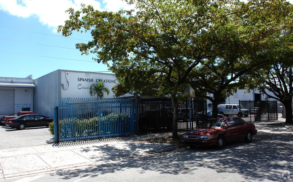 1756-1770 NW 23rd St, Miami, FL for lease - Building Photo - Image 3 of 4