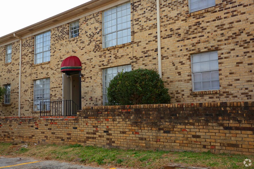 1819 Centerbrook Ct, Birmingham, AL for sale - Primary Photo - Image 1 of 1