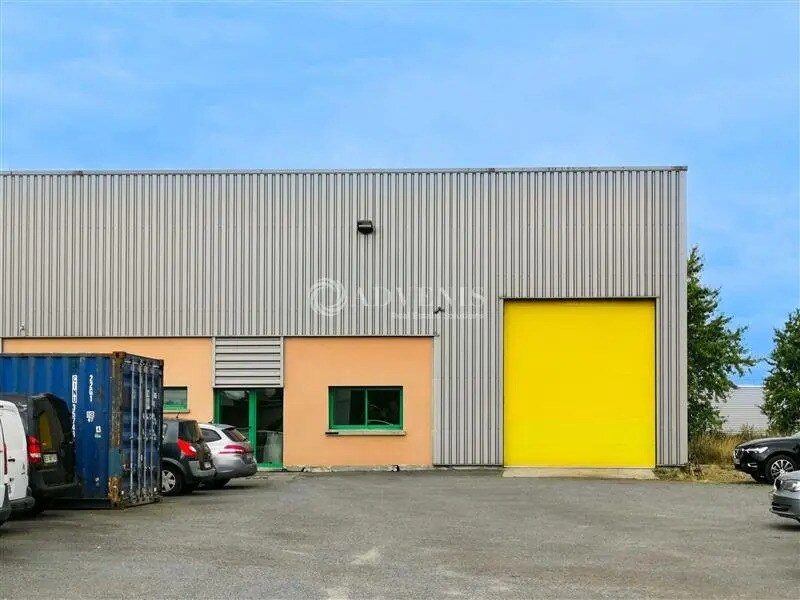 Flex in Breteil for lease Building Photo- Image 1 of 7