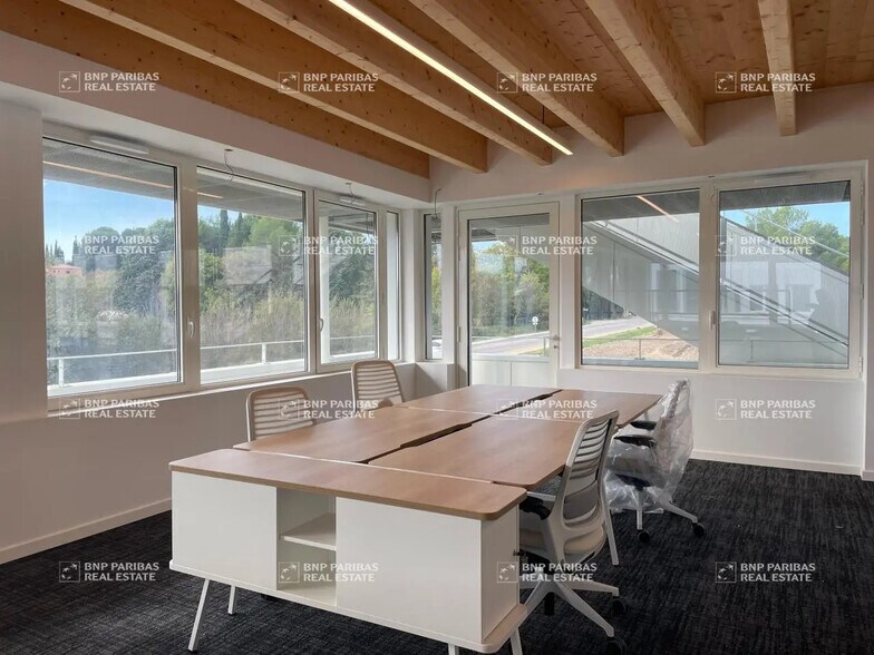 Office in Ventabren for lease - Building Photo - Image 3 of 22