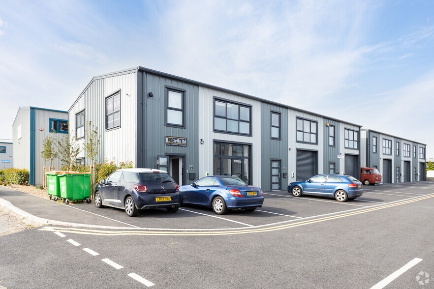Units 1-3 Merlin Business Park, Ramsgate for sale - Primary Photo - Image 1 of 1