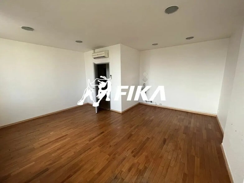 Office in Le Bouscat for sale - Interior Photo - Image 1 of 6