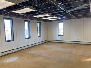 2445 13th Av, Regina, SK for lease Interior Photo- Image 2 of 5