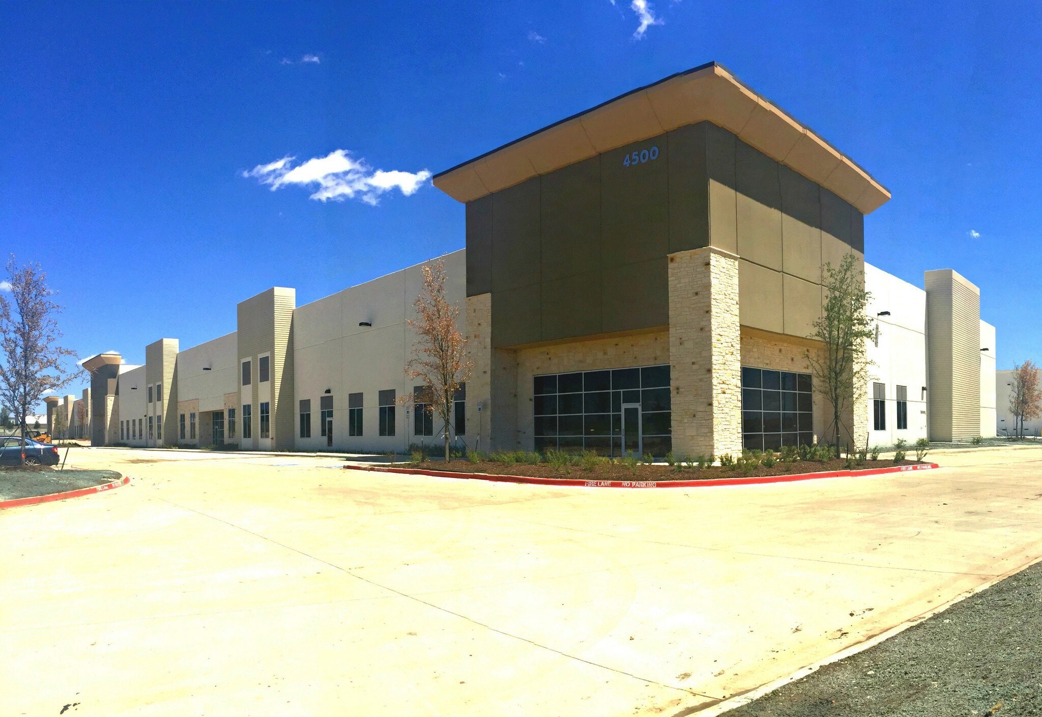 4400 W Walnut Hill Ln, Irving, TX for lease Primary Photo- Image 1 of 6