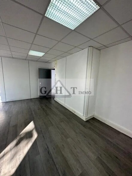 Office in Bonneuil-sur-Marne for lease - Interior Photo - Image 2 of 5