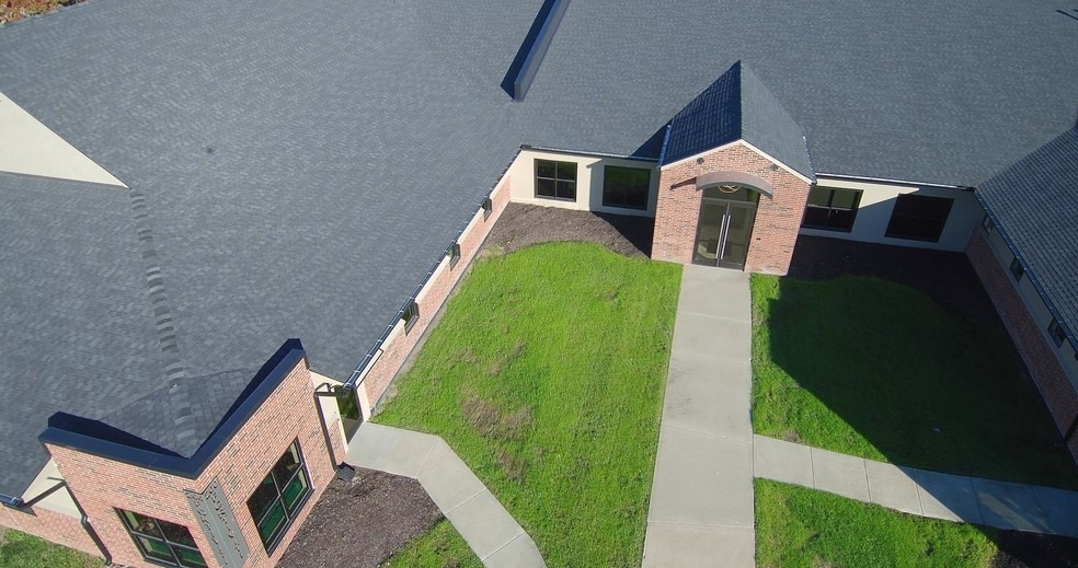 401 W Frontier Ln, Olathe, KS for sale - Building Photo - Image 1 of 1