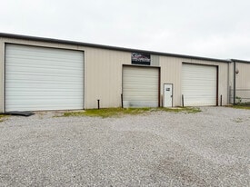 11305 S I-44 Service Rd, Oklahoma City OK - Warehouse