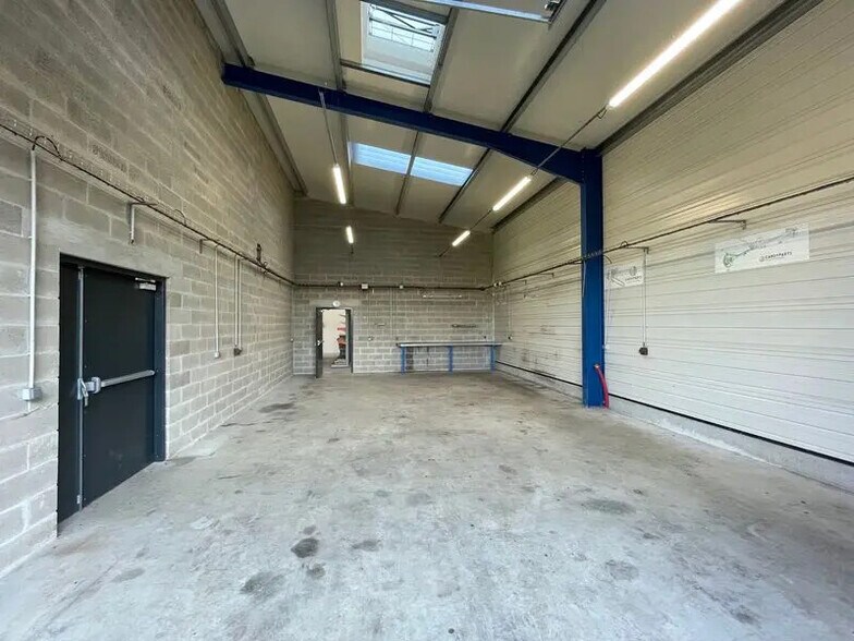 Office in Ressons-sur-Matz for lease - Interior Photo - Image 3 of 6