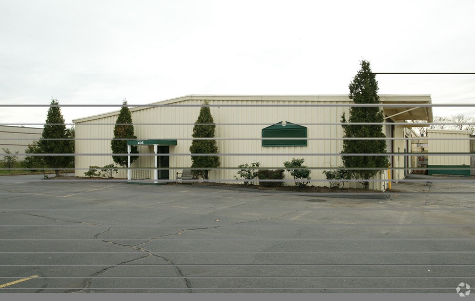 405 Sullivan Ave, South Windsor, CT for lease - Building Photo - Image 2 of 5