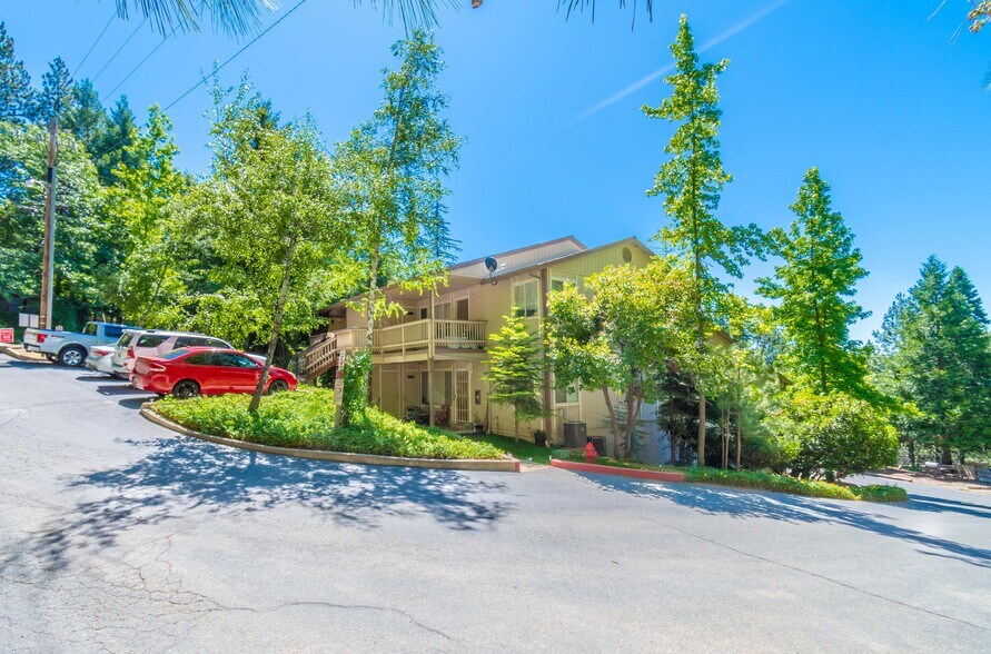 5900 Pony Express Trl, Pollock Pines, CA for sale - Building Photo - Image 1 of 1