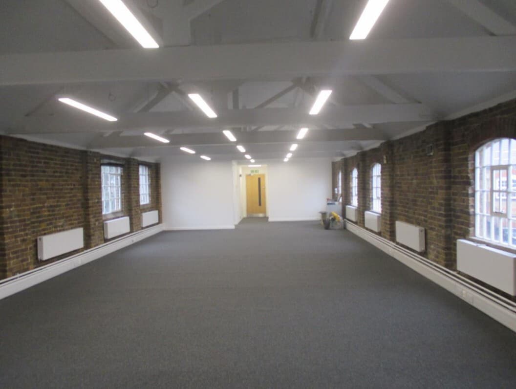Lynton Rd, London for lease Interior Photo- Image 1 of 3