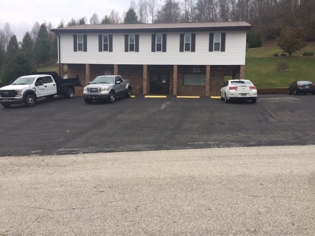 934 Little Coal River Rd, Alum Creek, WV for lease - Primary Photo - Image 1 of 13